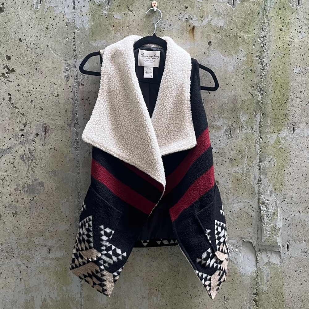 American Rag Aztec Sherpa Vest, Black / Red / Cream / Beige, Small